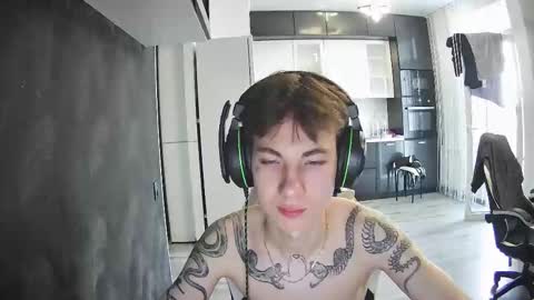 aplant_ online show from September 17, 2025, 1:13 pm