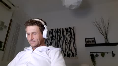 apollobest77 online show from January 29, 2025, 8:56 pm