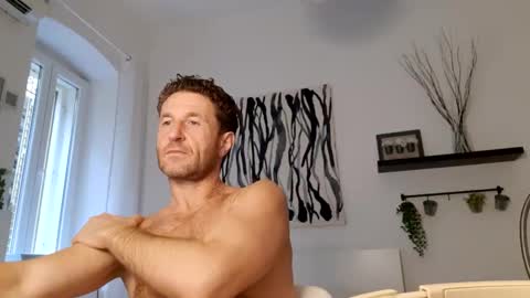 apollobest77 online show from February 3, 2026, 12:21 pm