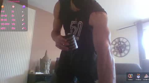 apollonfitx_69 online show from October 8, 2025, 4:26 pm