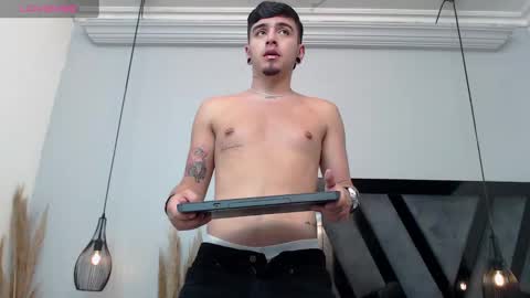 Apolo online show from October 15, 2025, 6:19 pm