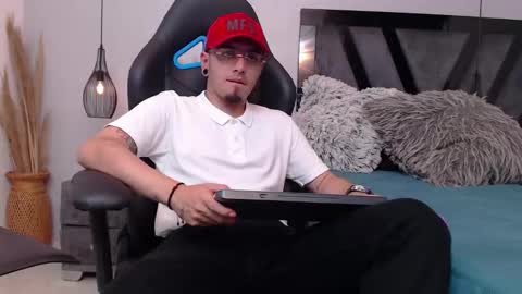 Apolo online show from October 16, 2025, 4:41 pm