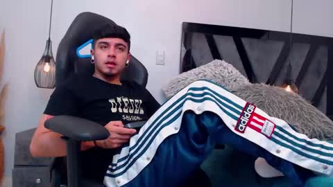 Apolo online show from October 17, 2025, 4:20 pm