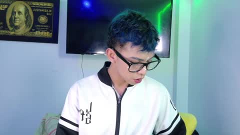 Snapshot of apolo_prince1 chatting on May 27, 2026, 2:30 am Apolo online show from May 27, 2026, 2:30 am