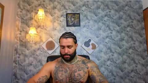 Apolo online show from December 18, 2025, 11:11 pm