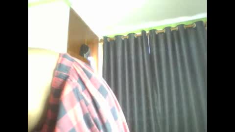 apple_bitch online show from November 28, 2025, 4:59 am