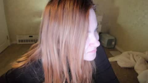 appleyummybuns online show from March 31, 2026, 3:41 am