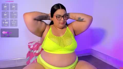 Snapshot of apriilpeach_ chatting on May 11, 2026, 8:17 pm Maria online show from May 11, 2026, 8:17 pm