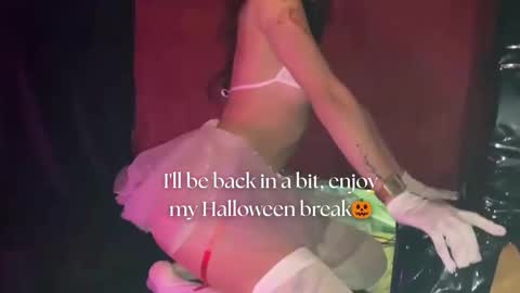   online show from October 10, 2025, 12:04 pm