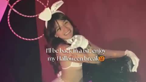   online show from October 23, 2025, 12:15 pm