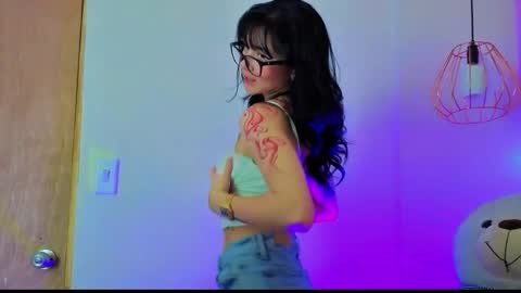 Snapshot of april_bennett chatting on April 27, 2026, 11:52 am online show from April 27, 2026, 11:52 am