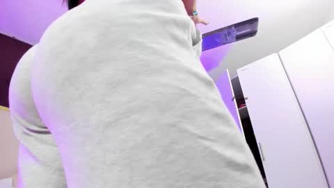 April online show from November 1, 2025, 11:56 am