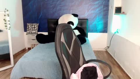  April  online show from December 14, 2024, 7:03 pm