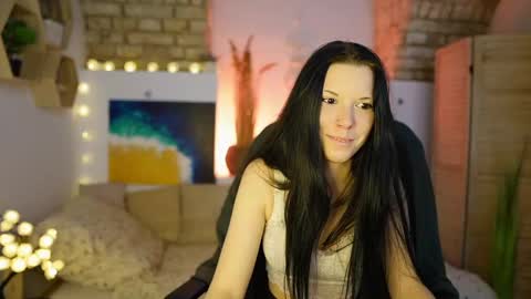 april_olsen online show from February 26, 2025, 9:42 am