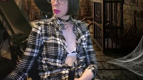 April Strife online show from February 26, 2025, 1:21 am