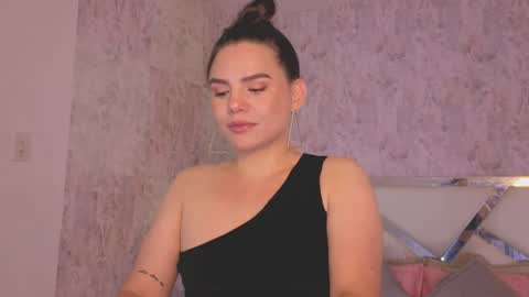 Isabella online show from April 11, 2026, 9:19 pm