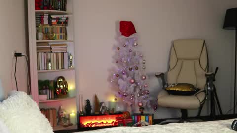 ALEKSANDRA POLYAKOVA online show from December 2, 2025, 12:49 am