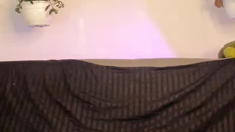 aprillebony319262 online show from February 26, 2026, 5:34 pm