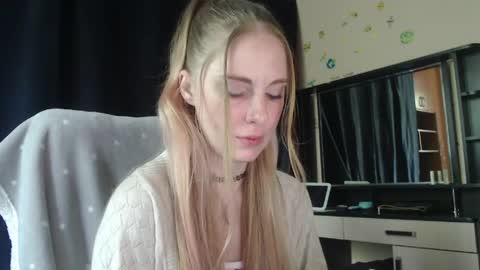 Snapshot of aqualen chatting on May 15, 2026, 9:38 am aqualen online show from May 15, 2026, 9:38 am