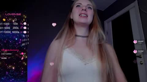 Snapshot of aqualen chatting on June 1, 2026, 9:44 am aqualen online show from June 1, 2026, 9:44 am