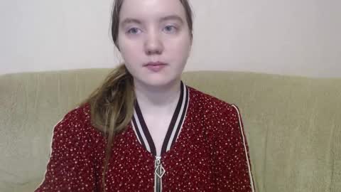 Josefin online show from December 1, 2025, 3:11 am