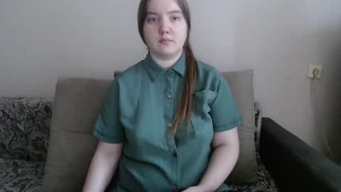 Josefin online show from April 12, 2026, 4:50 am