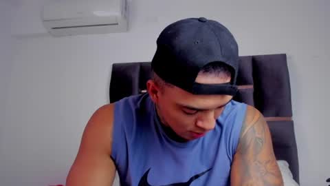Snapshot of aquiles_elpapi chatting on June 20, 2026, 5:49 pm AquilesElpapi online show from June 20, 2026, 5:49 pm