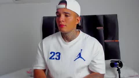 Snapshot of aquiles_elpapi chatting on June 21, 2026, 6:10 pm AquilesElpapi online show from June 21, 2026, 6:10 pm