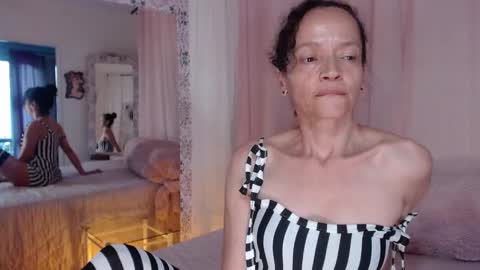 Nadia Cyel online show from March 12, 2025, 10:39 pm