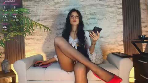 Aleja online show from October 10, 2025, 1:04 am