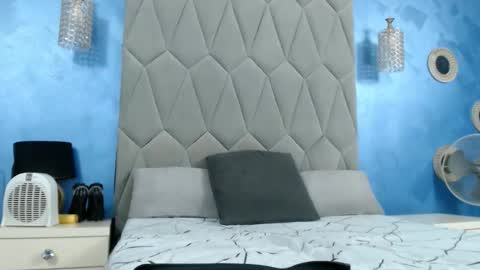 Snapshot of aretialisya chatting on November 5, 2025, 6:24 am aretialisya online show from November 5, 2025, 6:24 am