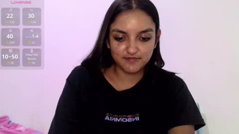 Snapshot of ari_20_ chatting on July 10, 2026, 3:44 am Bella online show from July 10, 2026, 3:44 am