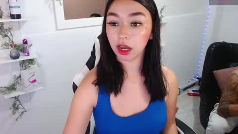 Snapshot of ari_2dcouple chatting on May 30, 2026, 11:35 pm ari_2dcouple online show from May 30, 2026, 11:35 pm