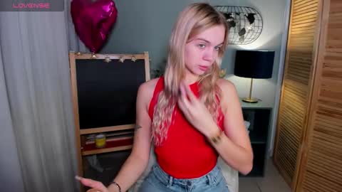 aria69stars online show from October 19, 2025, 9:43 am