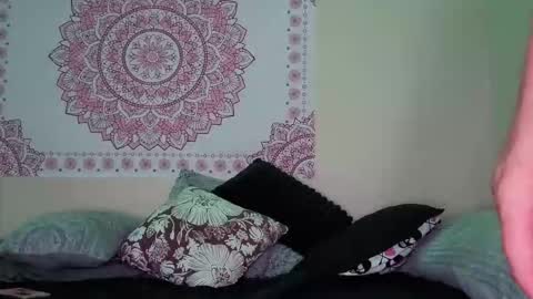 Snapshot of aria__marie chatting on May 18, 2026, 4:29 am Aria Marie online show from May 18, 2026, 4:29 am