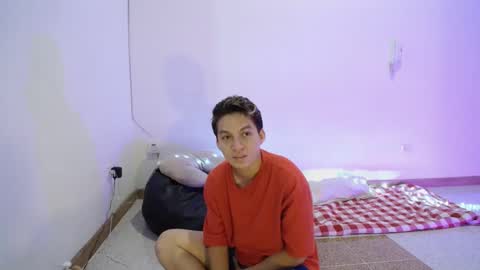 aria_arthur online show from March 4, 2025, 8:46 am