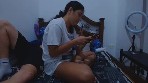 aria_arthur online show from September 30, 2025, 12:21 pm