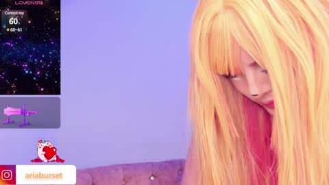 Snapshot of aria_burset chatting on January 25, 2025, 11:22 pm Aria online show from January 25, 2025, 11:22 pm