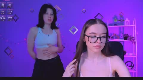 aria_wild_ online show from June 4, 2026, 7:42 pm