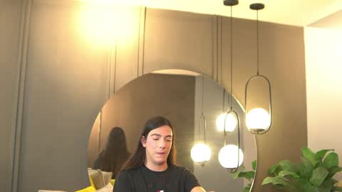 Ariaa online show from April 13, 2026, 6:46 pm