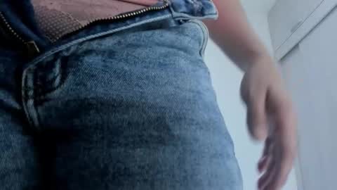 ariacoral online show from February 20, 2026, 2:39 pm