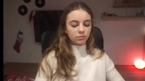 AriaCreazy online show from December 31, 2024, 10:37 am