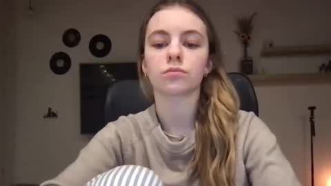 AriaCreazy online show from February 24, 2025, 9:52 pm