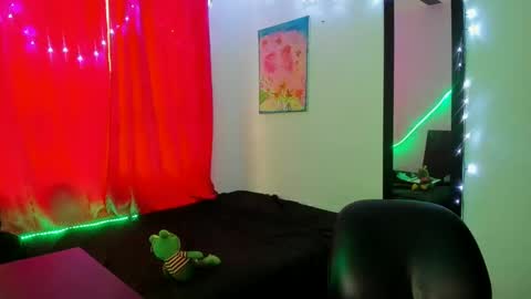 ariadna_4 online show from March 7, 2025, 8:44 pm