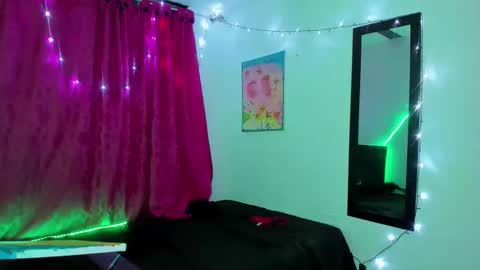 ariadna_4 online show from March 10, 2025, 8:04 am