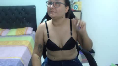 Snapshot of ariadna_6 chatting on October 18, 2025, 6:41 pm ...Ariana... online show from October 18, 2025, 6:41 pm