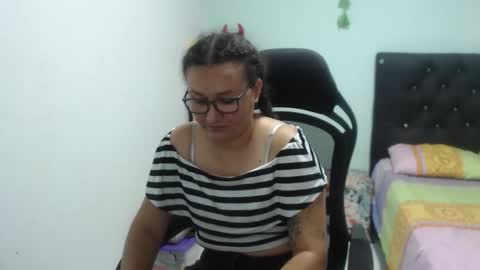 Snapshot of ariadna_6 chatting on October 20, 2025, 5:35 pm ...Ariana... online show from October 20, 2025, 5:35 pm