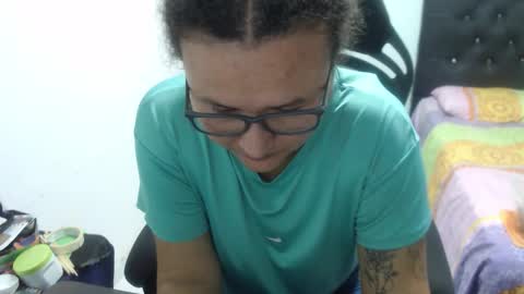 ...Ariana... online show from October 24, 2025, 6:04 pm