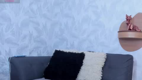 ariadnaa_brown1 online show from February 27, 2026, 3:23 pm