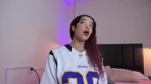 Snapshot of ariadnaaa_ chatting on November 9, 2025, 3:38 am Ariadna online show from November 9, 2025, 3:38 am